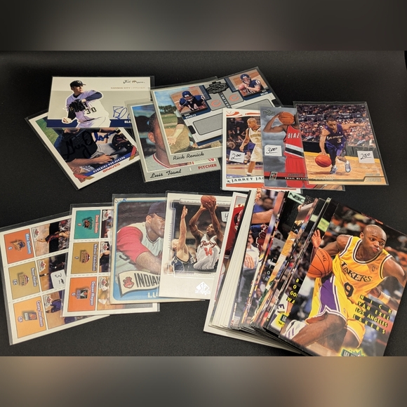 Sports Cards Starter Collection Graded Auto Relic Memorabilia Modern Vintage Lot - Picture 7 of 8